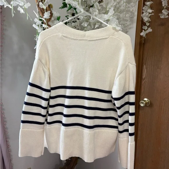 GAP Navy and Cream Button-Up Cardigan - Picture 5 of 9